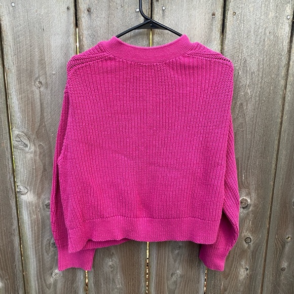 H & M Vibrant Pink Cardigan V Neck Button Women's Sweater - Picture 5 of 5
